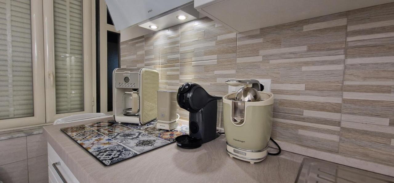 Appartamento B&B La Dimora Di Parthenope Naples Exterior photo