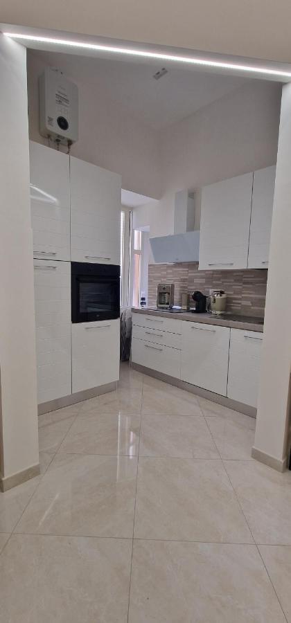 Appartamento B&B La Dimora Di Parthenope Naples Exterior photo